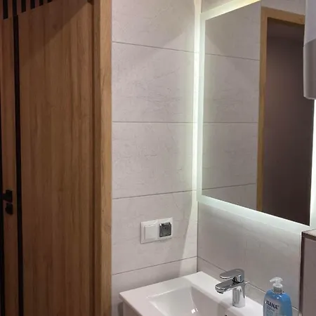 221 Przy Niedzwiadku Apartment *